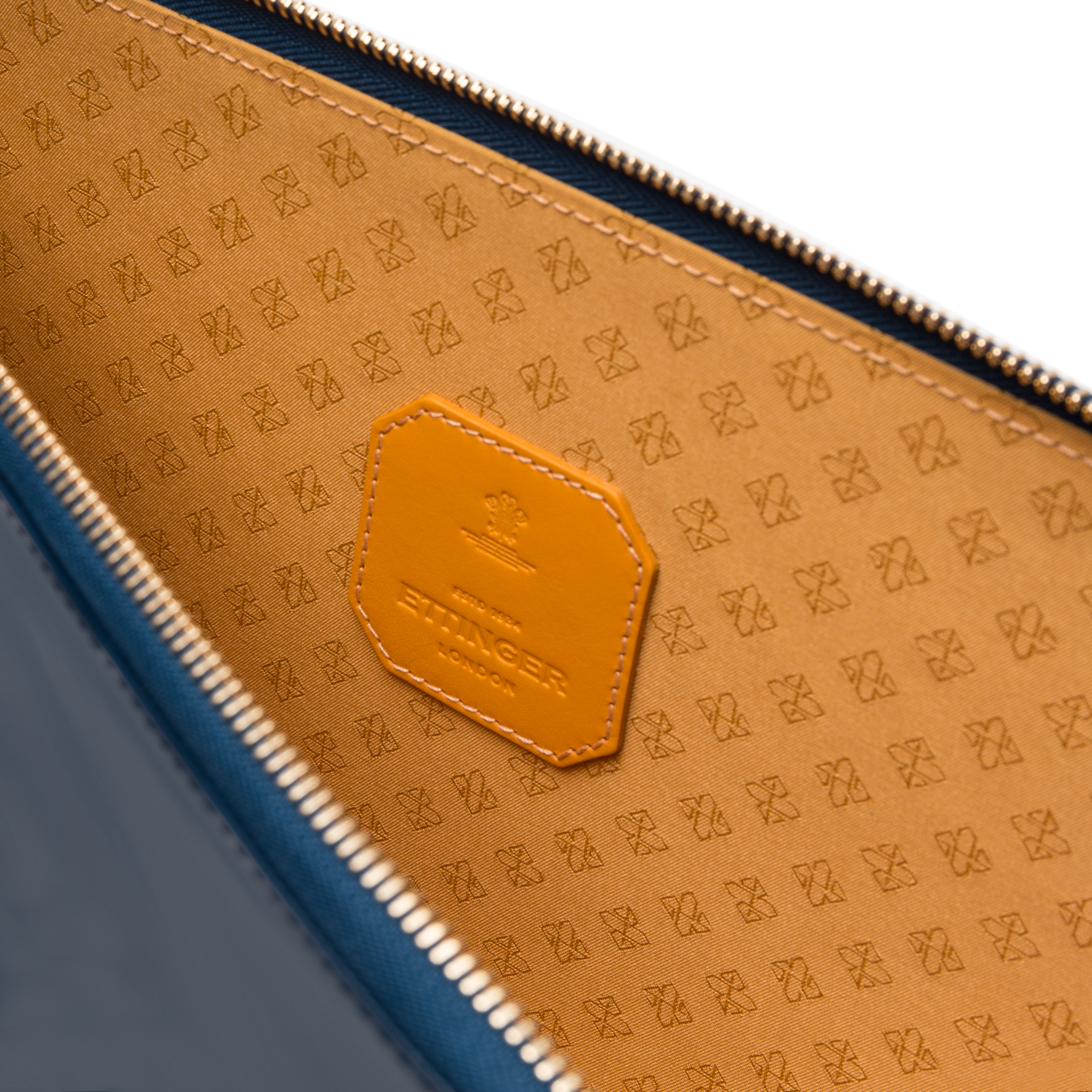 BRIDLE HIDE Large Zip Portfolio - Image 9