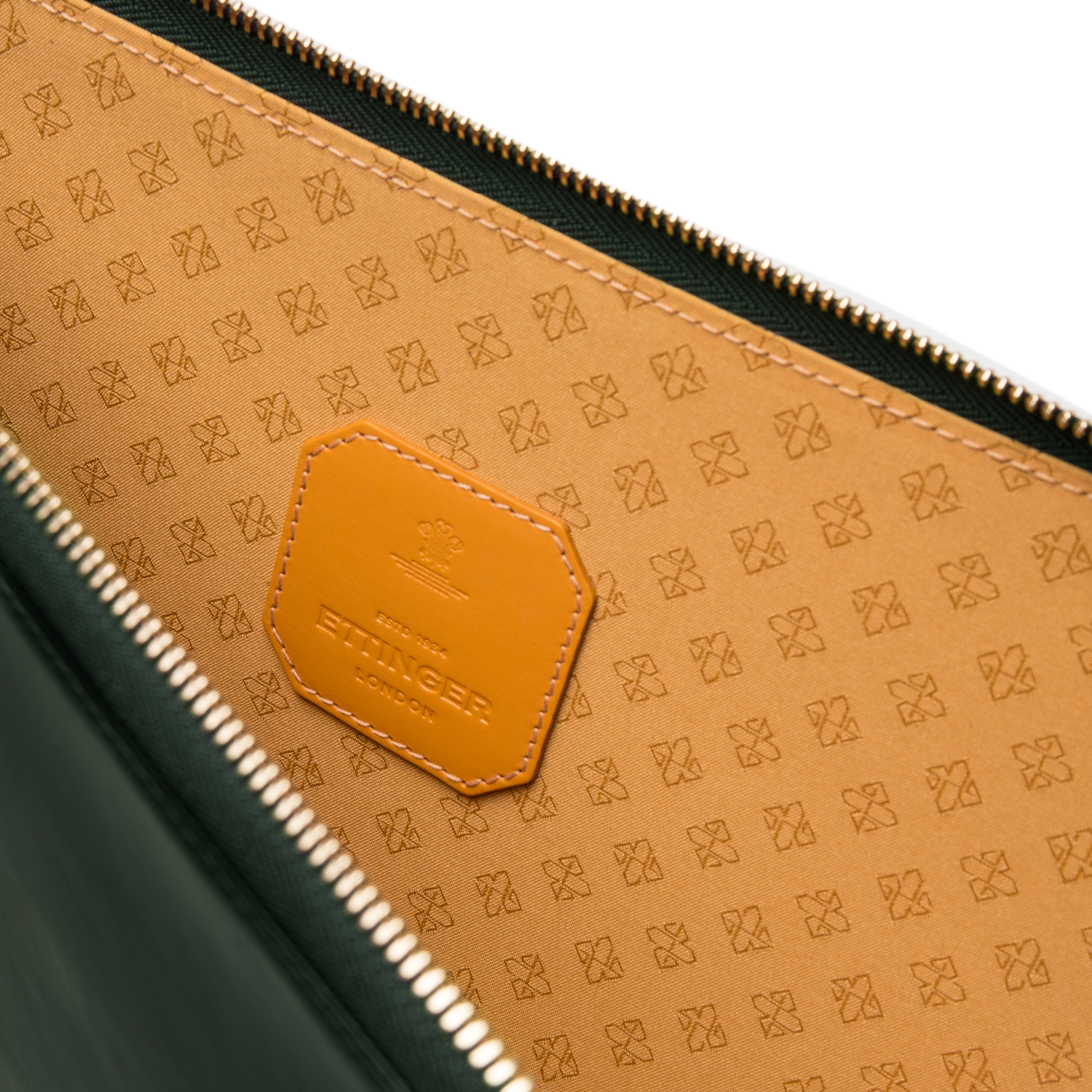 BRIDLE HIDE Medium Zip Pouch - Image 6